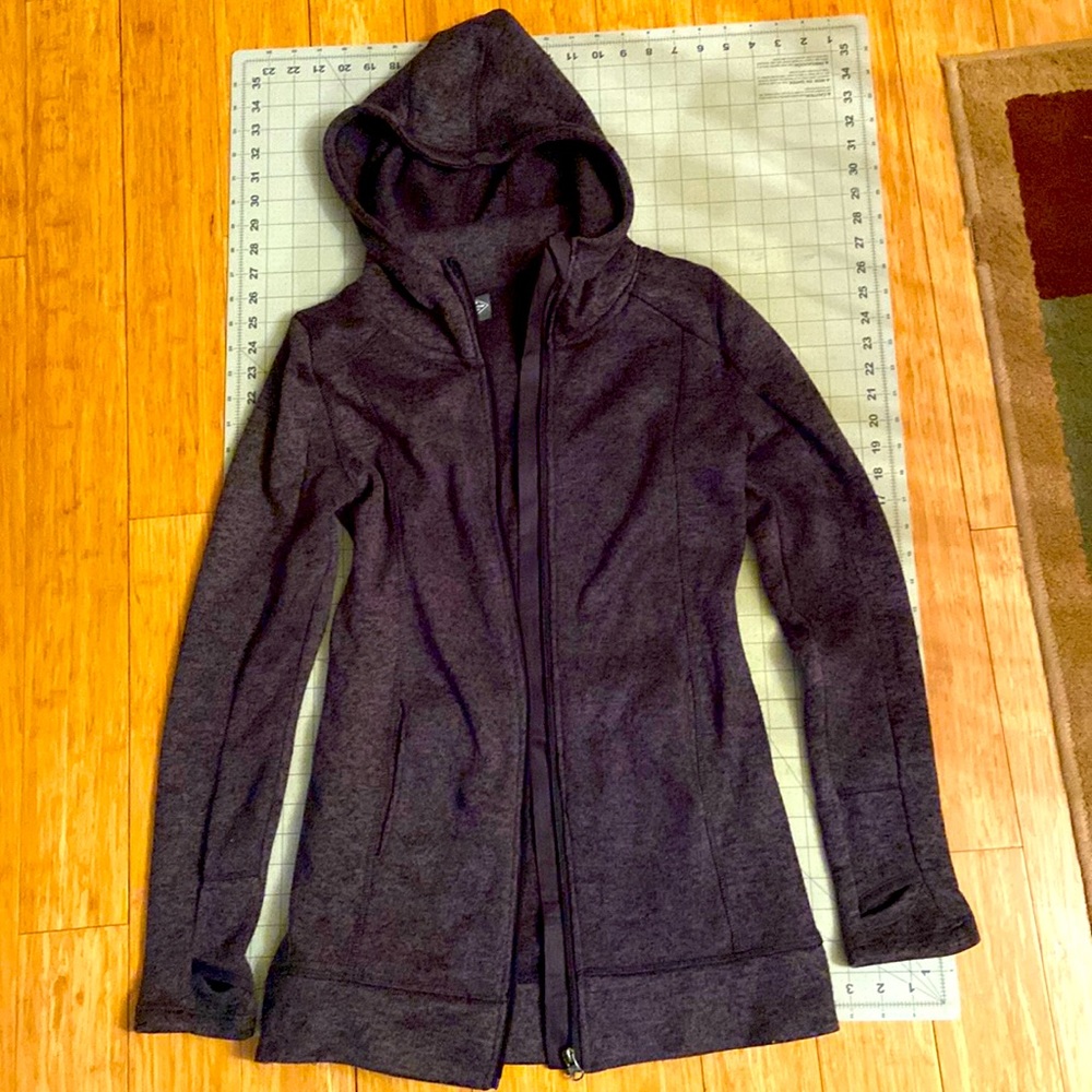 Lightweight hooded jacket